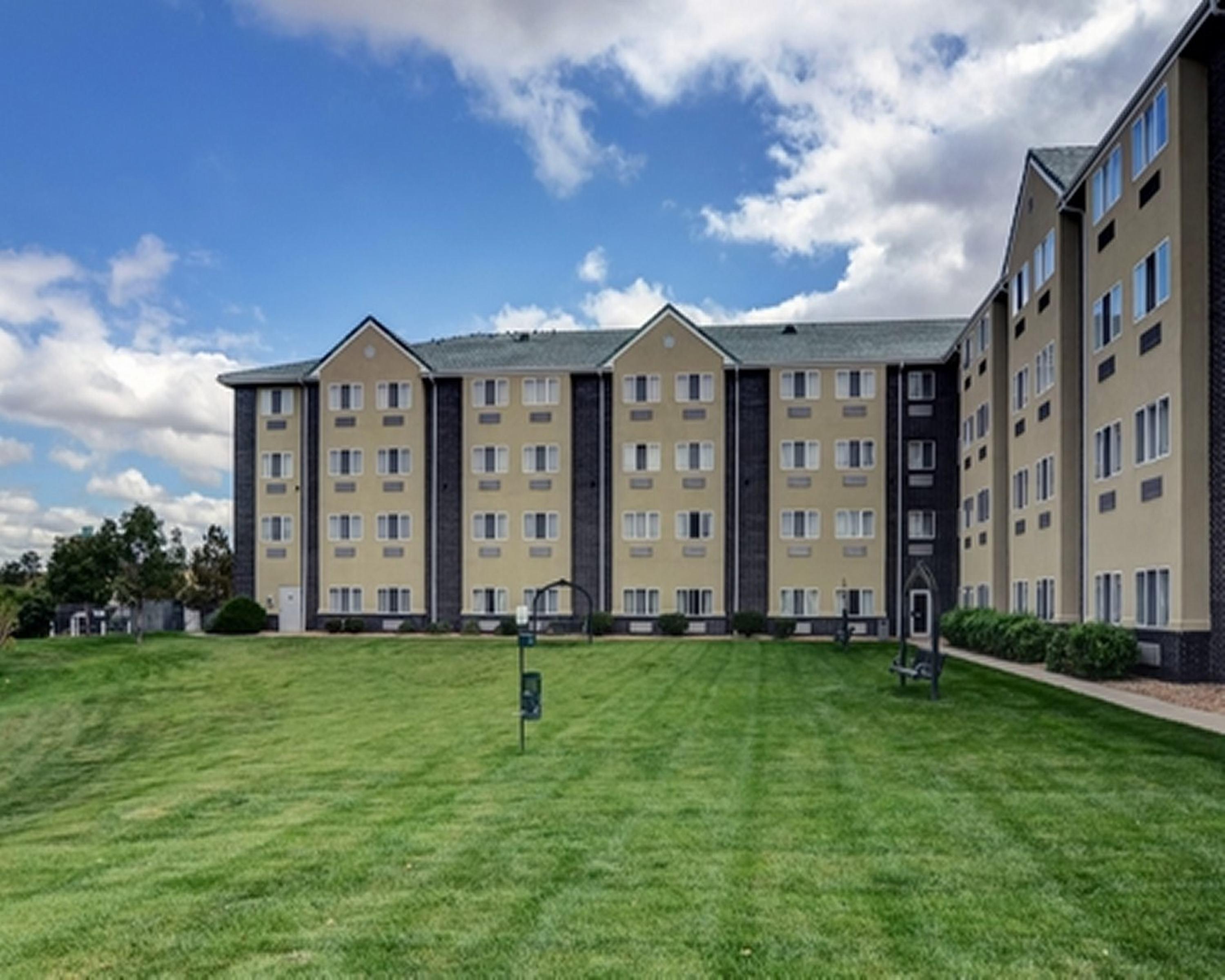 Quality Inn & Suites Denver Airport - Gateway Park Орора Екстер'єр фото