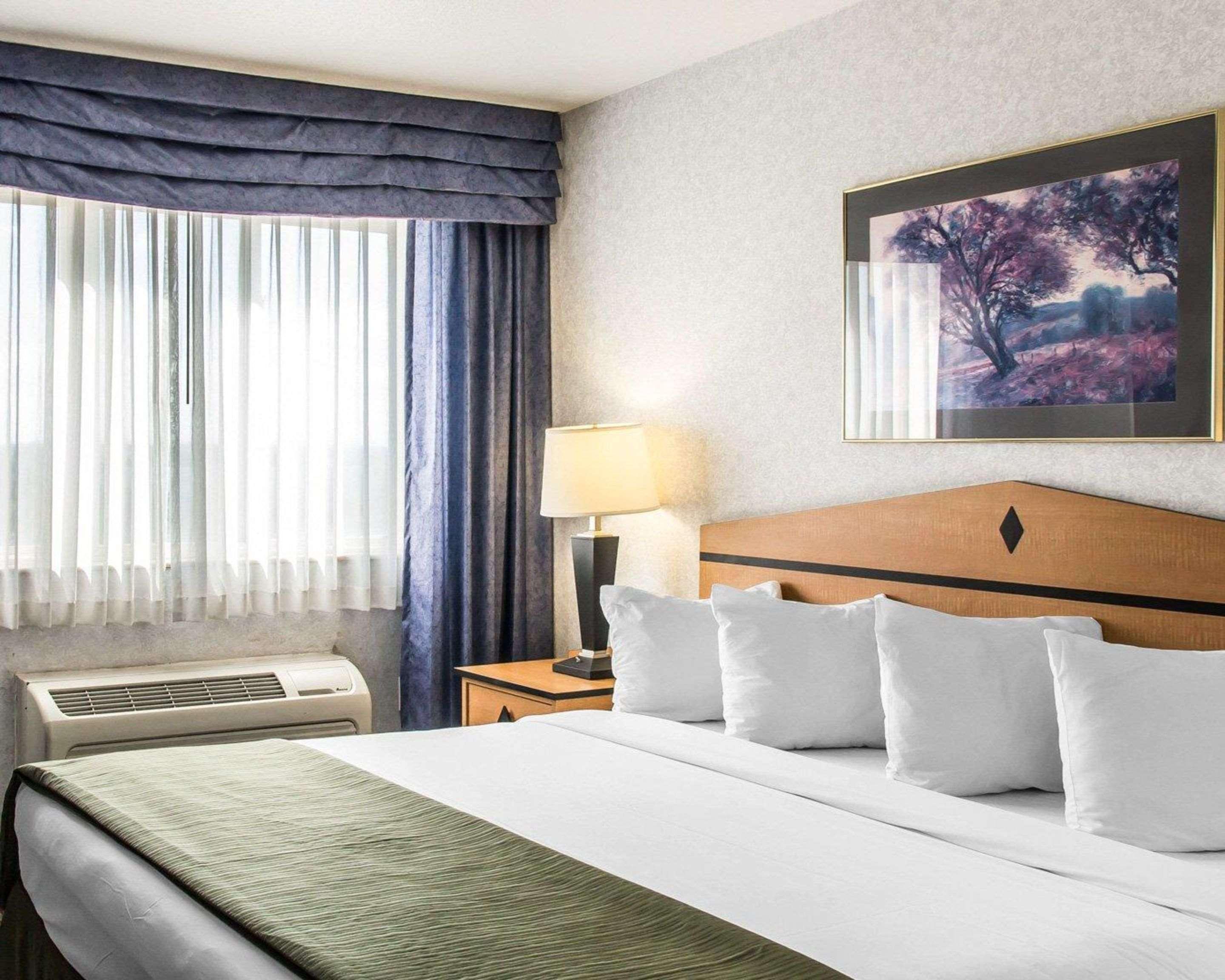 Quality Inn & Suites Denver Airport - Gateway Park Орора Екстер'єр фото