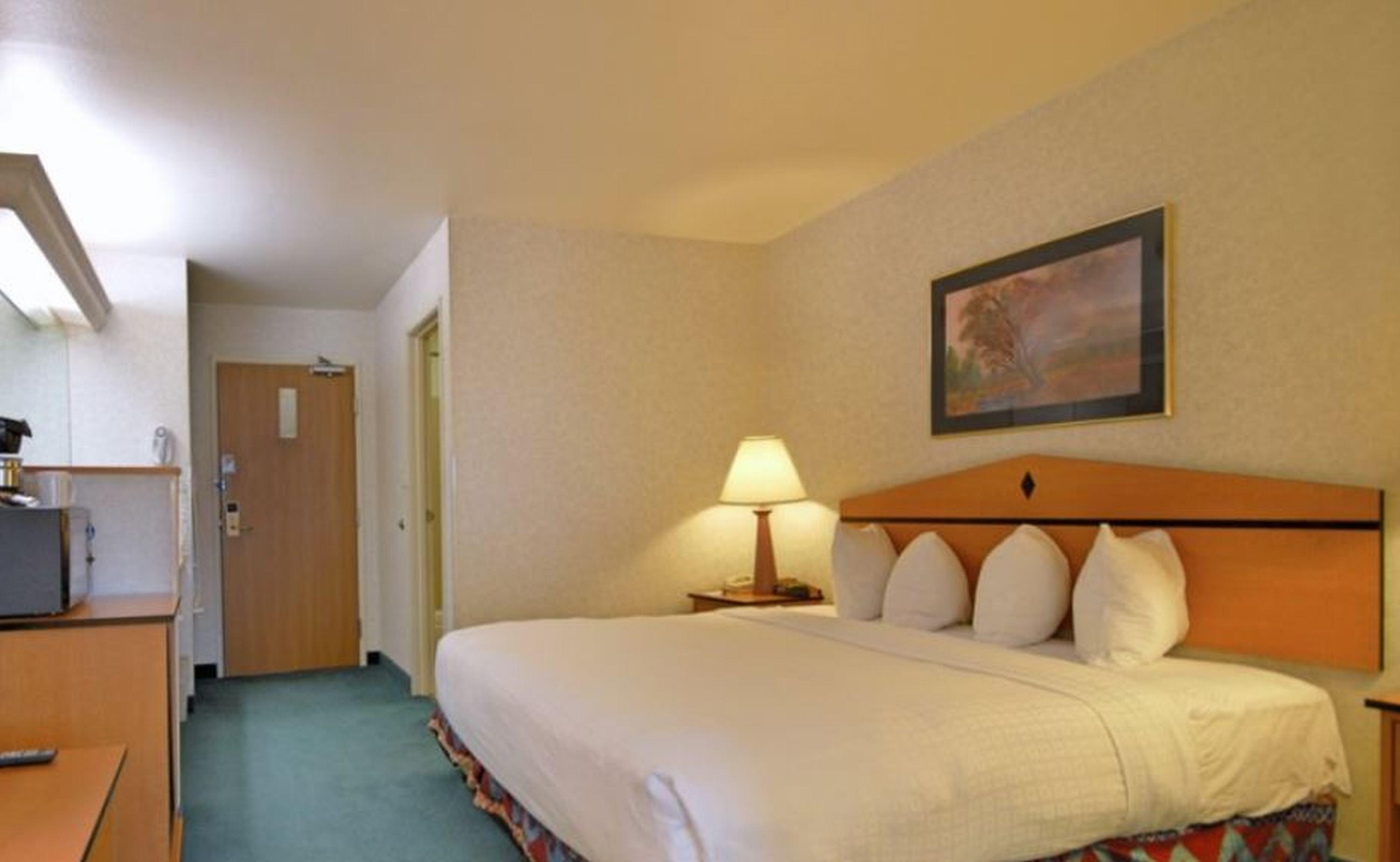 Quality Inn & Suites Denver Airport - Gateway Park Орора Екстер'єр фото