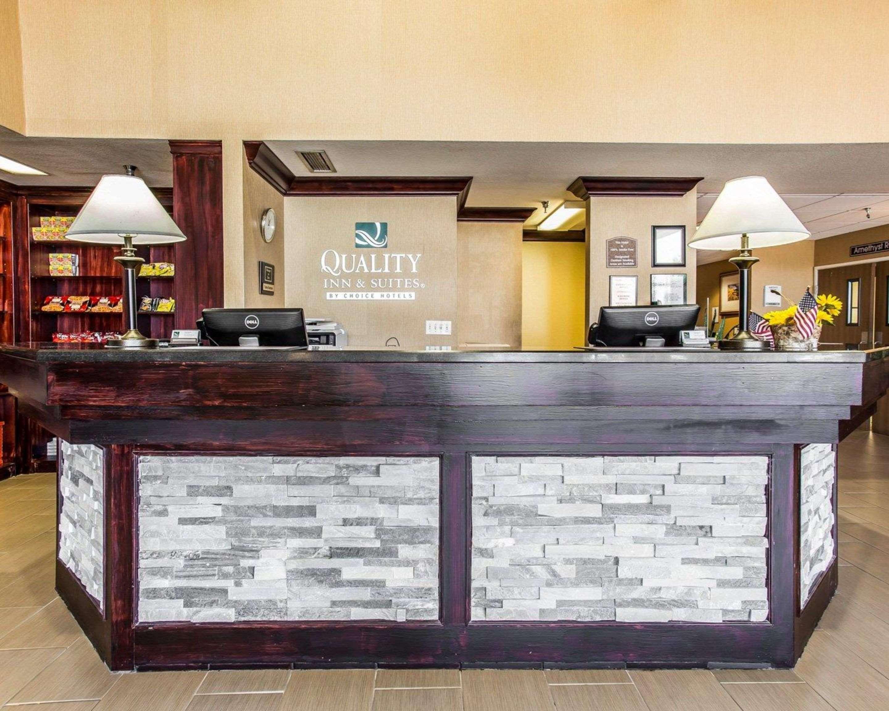 Quality Inn & Suites Denver Airport - Gateway Park Орора Екстер'єр фото
