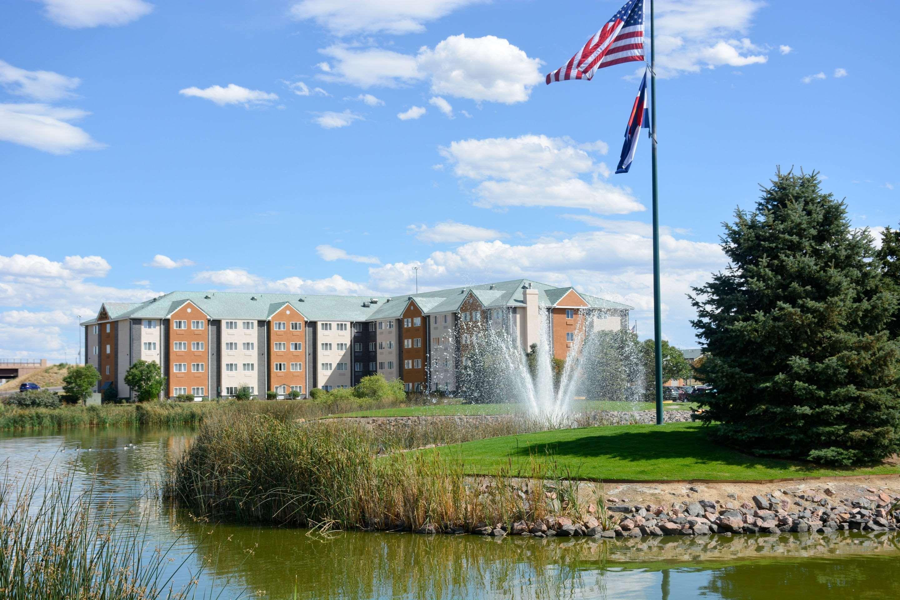 Quality Inn & Suites Denver Airport - Gateway Park Орора Екстер'єр фото