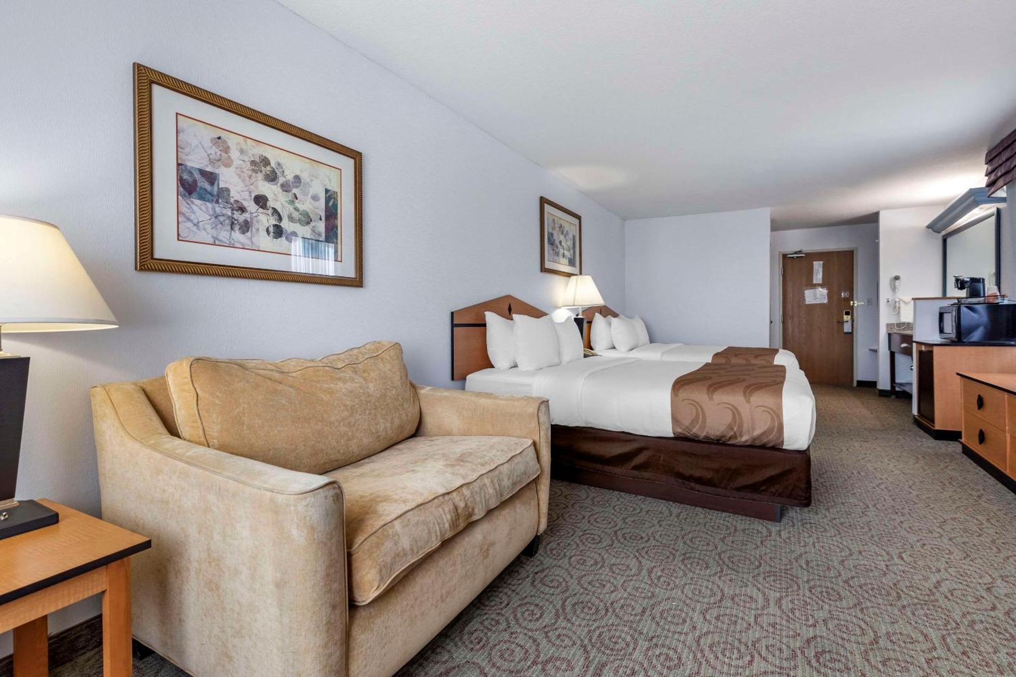 Quality Inn & Suites Denver Airport - Gateway Park Орора Екстер'єр фото